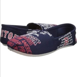 Forever Collectibles Women’s Navy Blue Multicolor Boston Red Sox Canvas Slippers